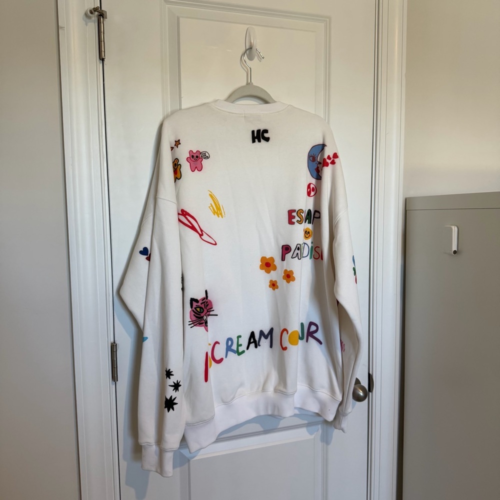 Mayfair x iscreamcolour Somebody Loves You Crewneck - Picture 8 of 9